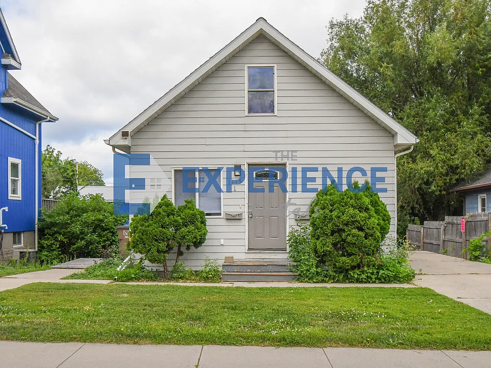 1115 N Duluth Ave