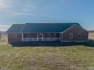 23598 Falcon Rd, Lebanon, MO 65536