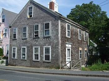 2nd image of 95 Bradford St