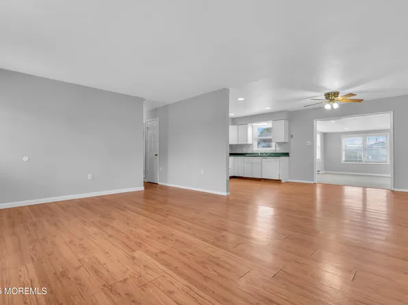 6 Omaha Street, Barnegat, NJ 08005