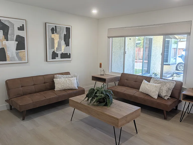 22434 Salem Ave #B — Photo 3