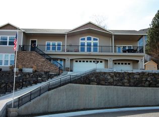 225 Kranichwood Ct, Richland, WA