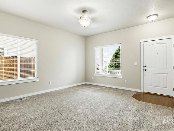 3rd image of 6232 N Silver Elm Way
