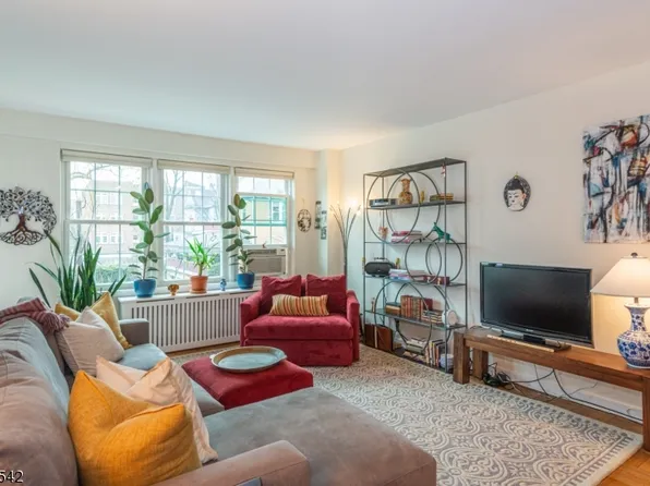 5 Roosevelt Pl #2K, Montclair Twp., NJ 07042