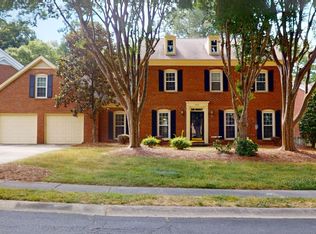 240 Walnut Point Dr, Matthews, NC 28105