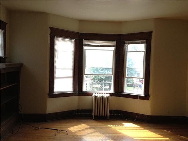 2nd image of 2026 Hertel Ave APT 6