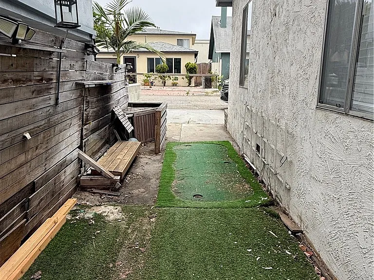 1053 Loma Dr — Photo 21