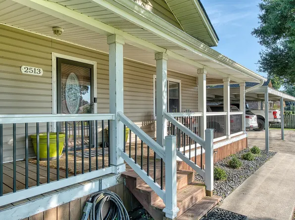 2513 8th St, Port Neches, TX 77651
