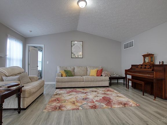 5th image of 2128 Pine Valley Dr