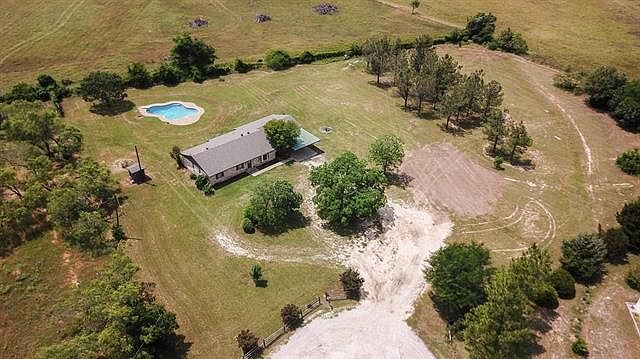 1st image of 147 N Longhorn Dr