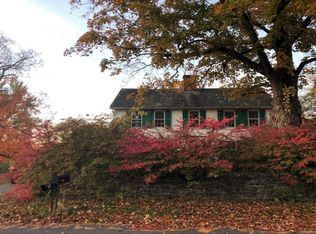 16 Parish Hill Rd, Granby, MA 01033