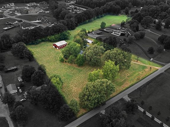 3rd image of 4990 Newbolt Rd