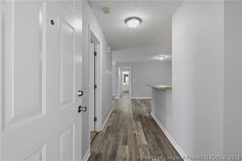 3 bed, 2.0 bath, 1384 sqft, $1,375 — Photo 4