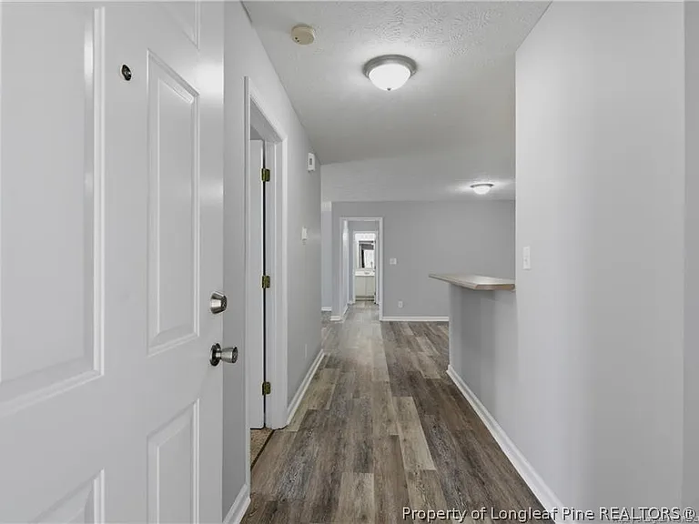 401 Meadowland Ct #4 — Photo 4