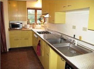 5 N Crestview Lakes Dr, Wichita, KS 67220