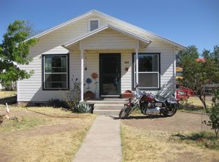 605 W Avenue A, Alpine, TX 79830