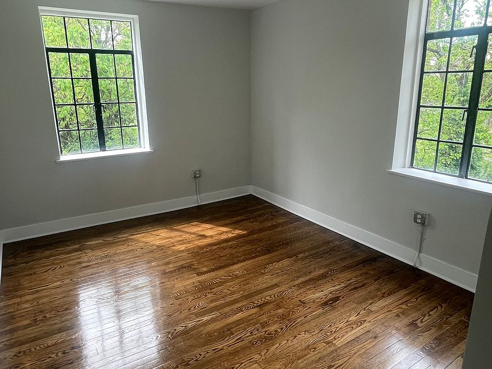 1st image of 700 Chalfonte Pl #12