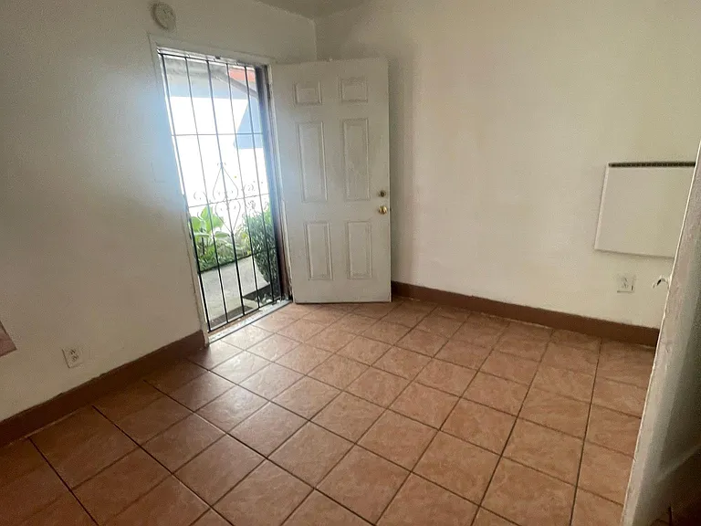5721 Gage Ave #2W — Photo 3
