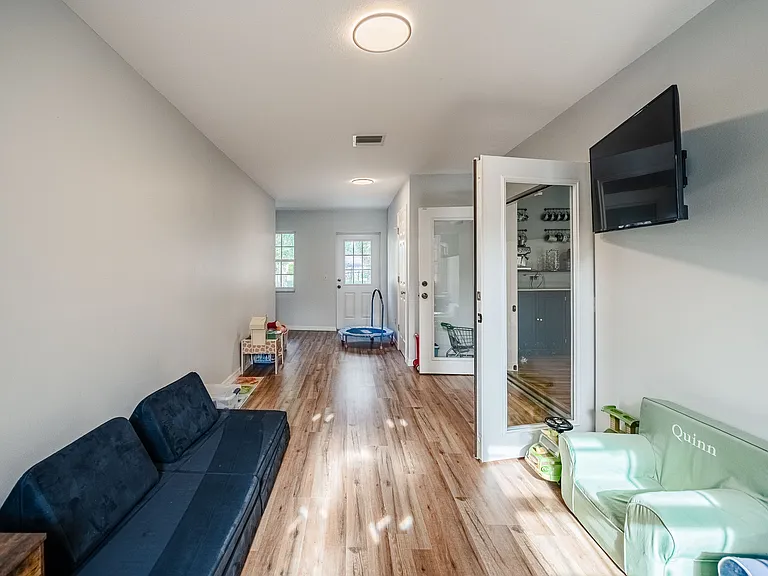 5905 Whispering Pines Rd — Photo 20
