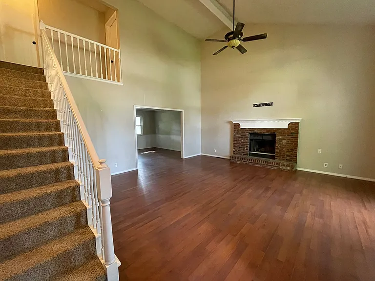 11323 S Ash St — Photo 3