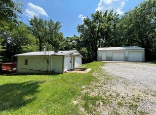 1215 W Saint Charles Ave, Independence, MO 64050