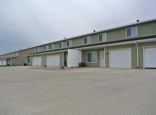 1475 34th Ave SE, Minot, ND 58701