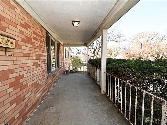 2nd image of 3857 Sharonview Dr