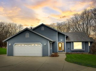 W275S4566 Green Country Rd, Waukesha, WI 53189
