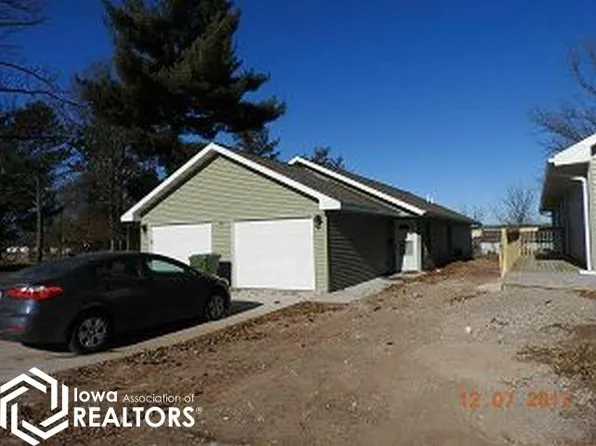 207 W South St, Marshalltown, IA 50158