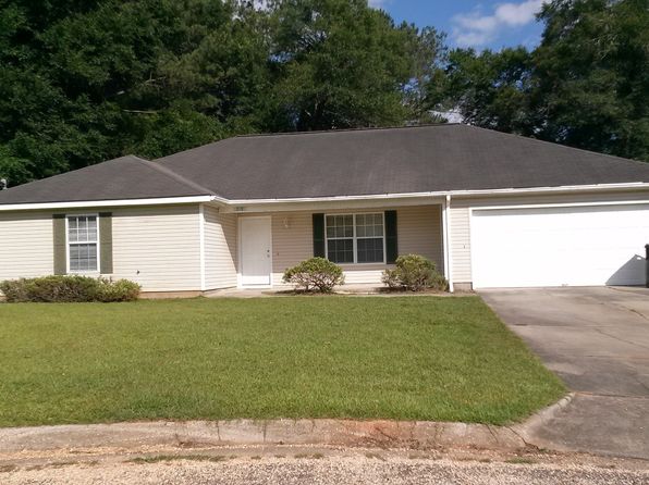 318 Lakeside Dr