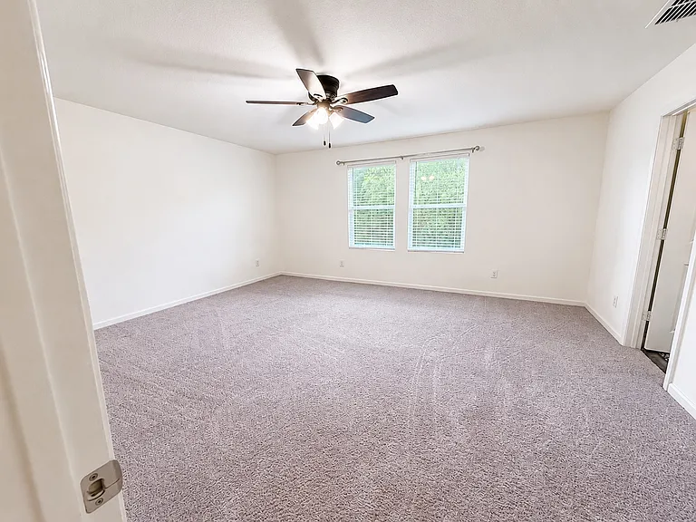 824 Juniper St — Photo 16