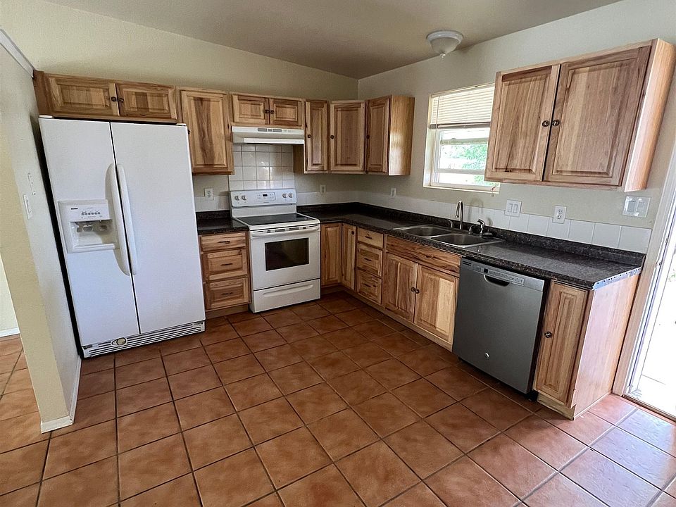 2nd image of 510 Plainview Dr