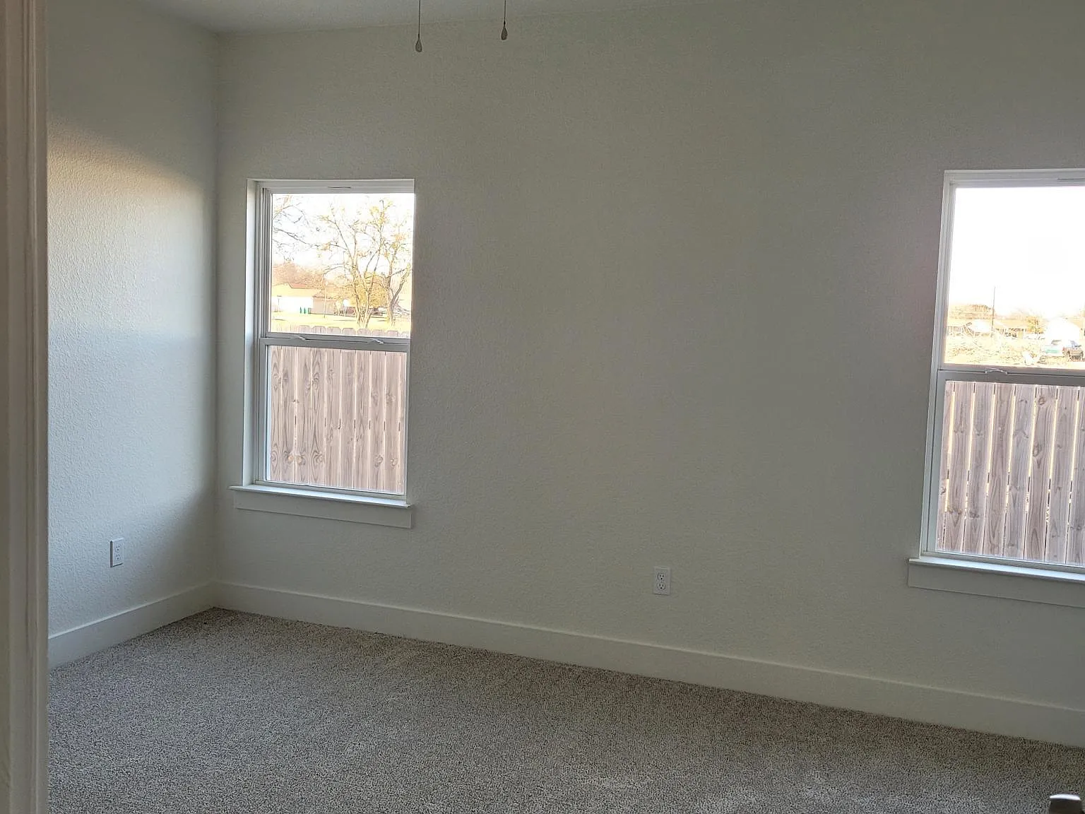 3 bed, 2.5 bath, 1683 sqft, $1,695 — Photo 3