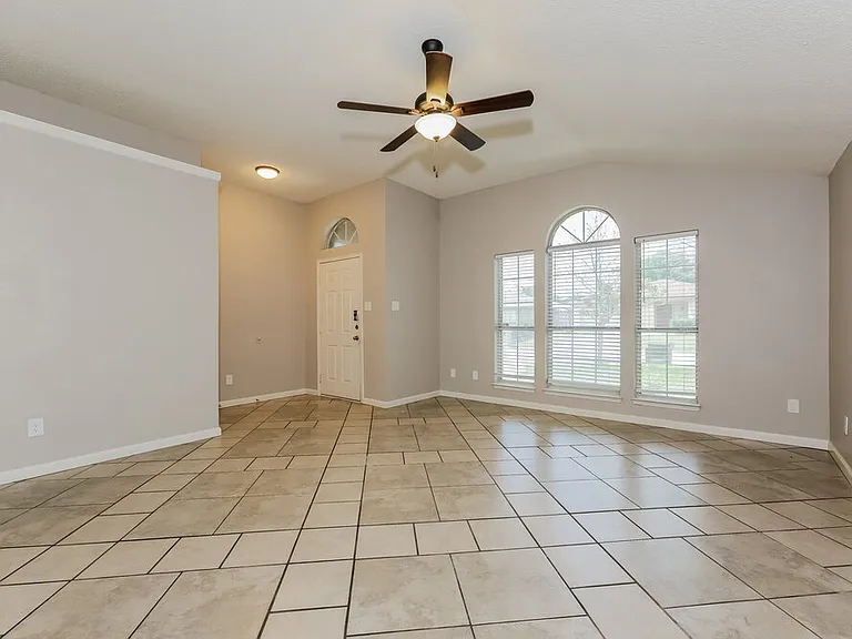5909 Northfield Dr — Photo 3