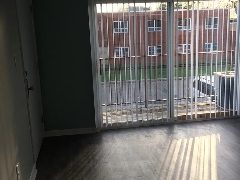 Garfield Villa Apartments — Photo 19