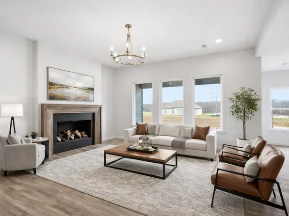 2008 Stone Mountain Pkwy, Columbia, MO 65201