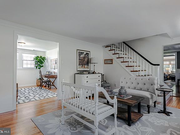 5th image of 2422 Saint Denis Ln