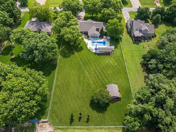 3rd image of 6447 N Rico Rd