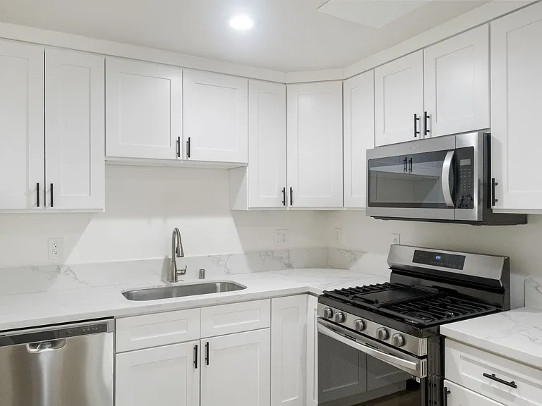 640 Imperial Ave #12 — Photo 6