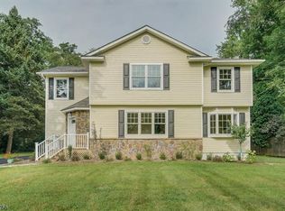 10 Groah Rd, East Hanover, NJ 07936