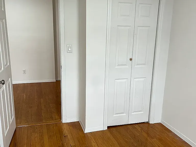 532 E 82nd St #10 — Photo 6