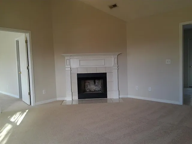 Building Photo - 2235 Rosecran Cir