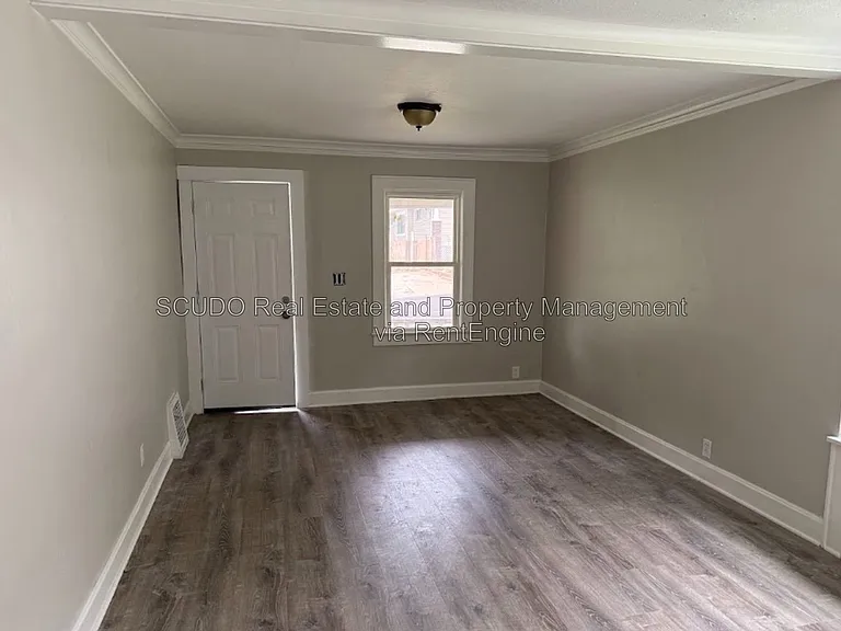 2723 Lathrop Ave — Photo 6