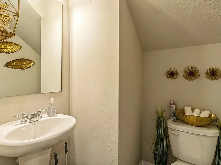 3319 NW Cedarwood Ln — Photo 5