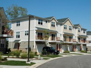 24880 Kennedy Ridge Rd APT 104, North Olmsted, OH 44070