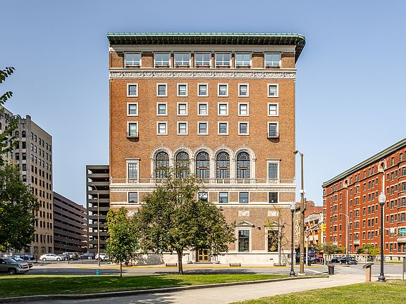 2nd image of 350 N Meridian St Unit 907