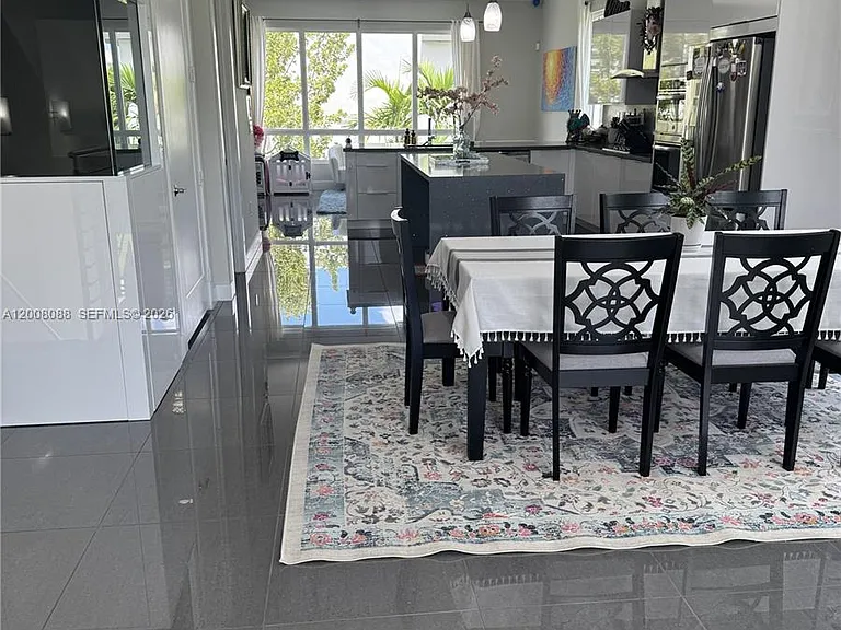10331 NW 64th Ln — Photo 35