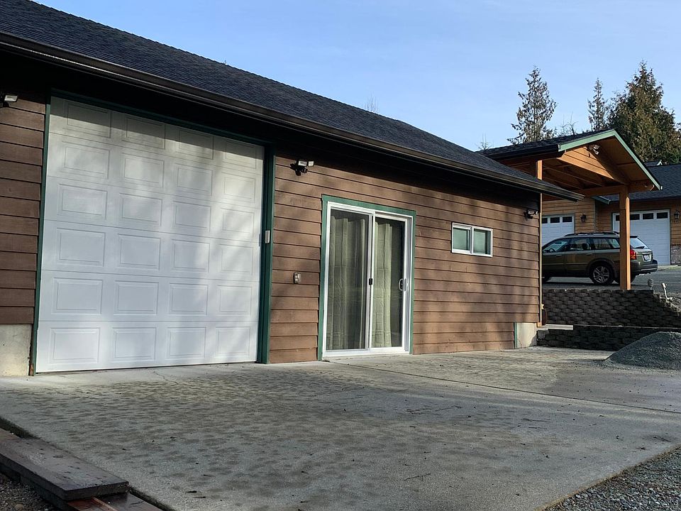 exterior with owners house beyond