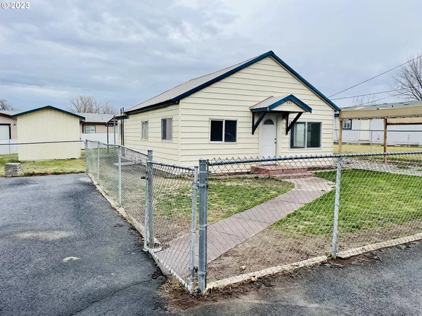 345 SE 5th St, Hermiston, OR 97838