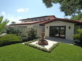 8321 Skyline Dr, Los Angeles, CA 90046